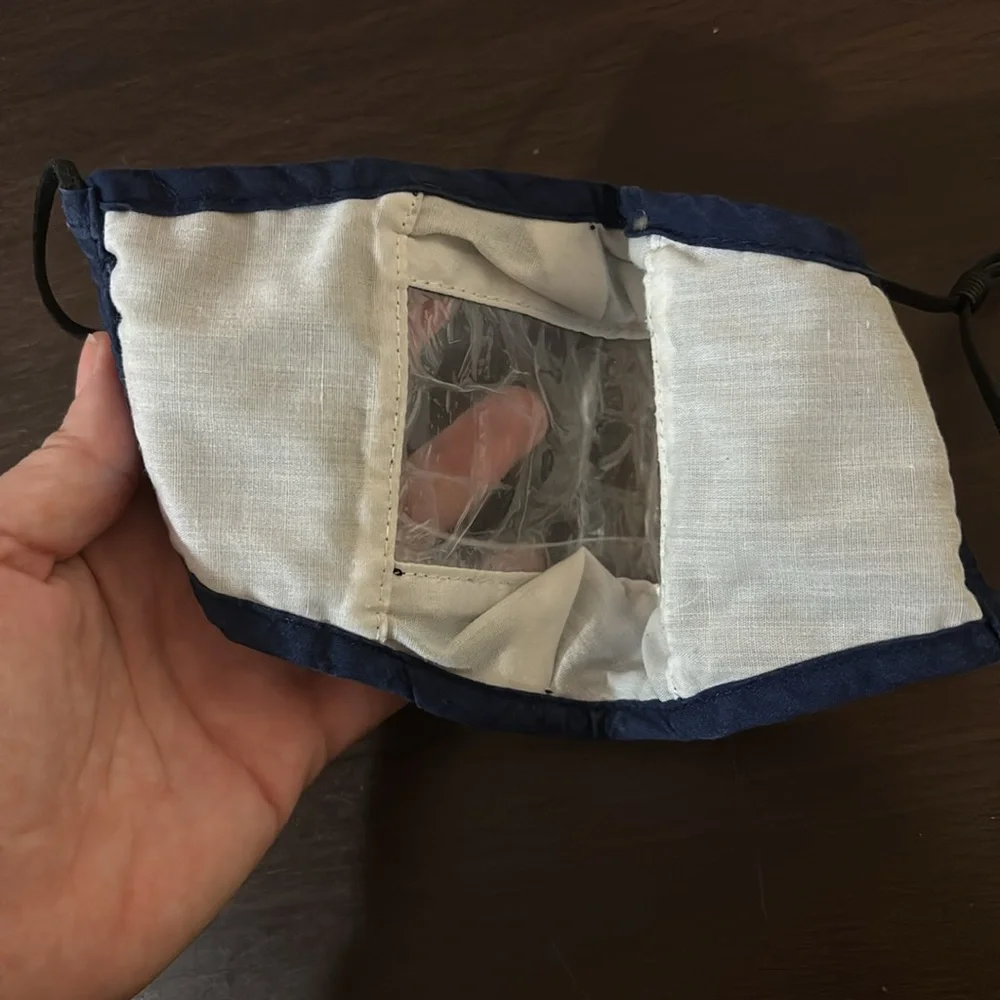Clear Face Mask, Great for Teaching! Good Used Condition!